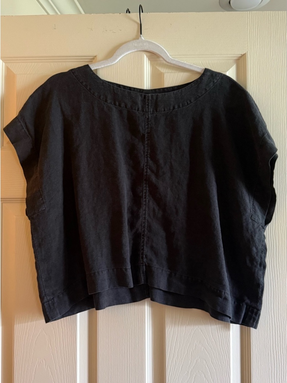 Beyond Nine Boxy Linen Top - M
